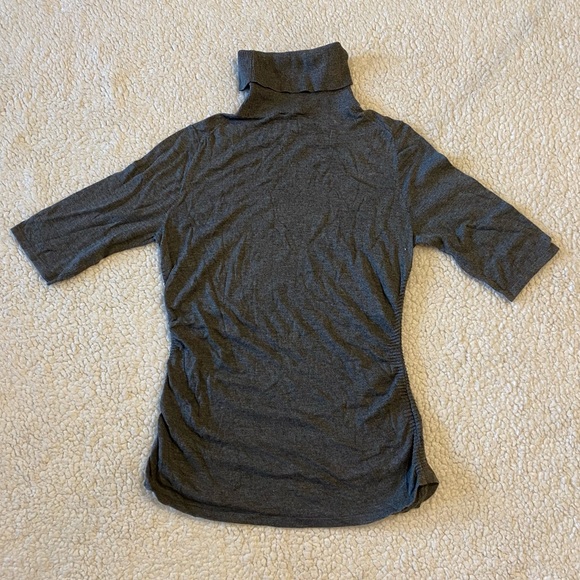 NWT Ann Taylor Gray Turtleneck Short Sleeve Sweater Womens size Medium - Picture 1 of 4